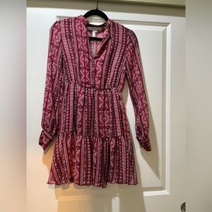 BCBGeneration Size XXS Cute Short Dress with Long sleeves